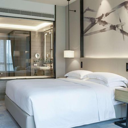 Doubletree By Hilton Hotel Shenzhen Longhua, Near Huawei, Foxcnn, Shenzhen North Railway, Uniwalk & Uniworld Shopping Mall, Sam'S Club Exterior foto