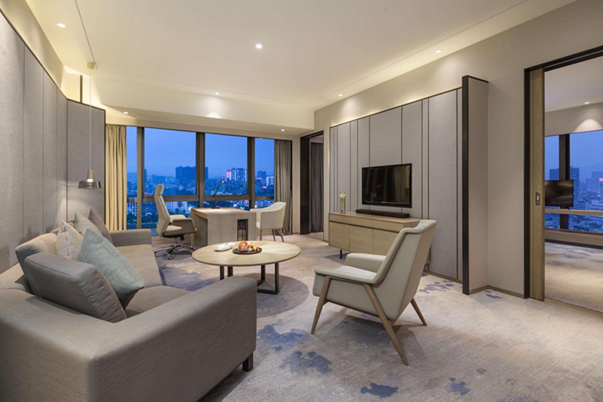 Doubletree By Hilton Hotel Shenzhen Longhua, Near Huawei, Foxcnn, Shenzhen North Railway, Uniwalk & Uniworld Shopping Mall, Sam'S Club Exterior foto